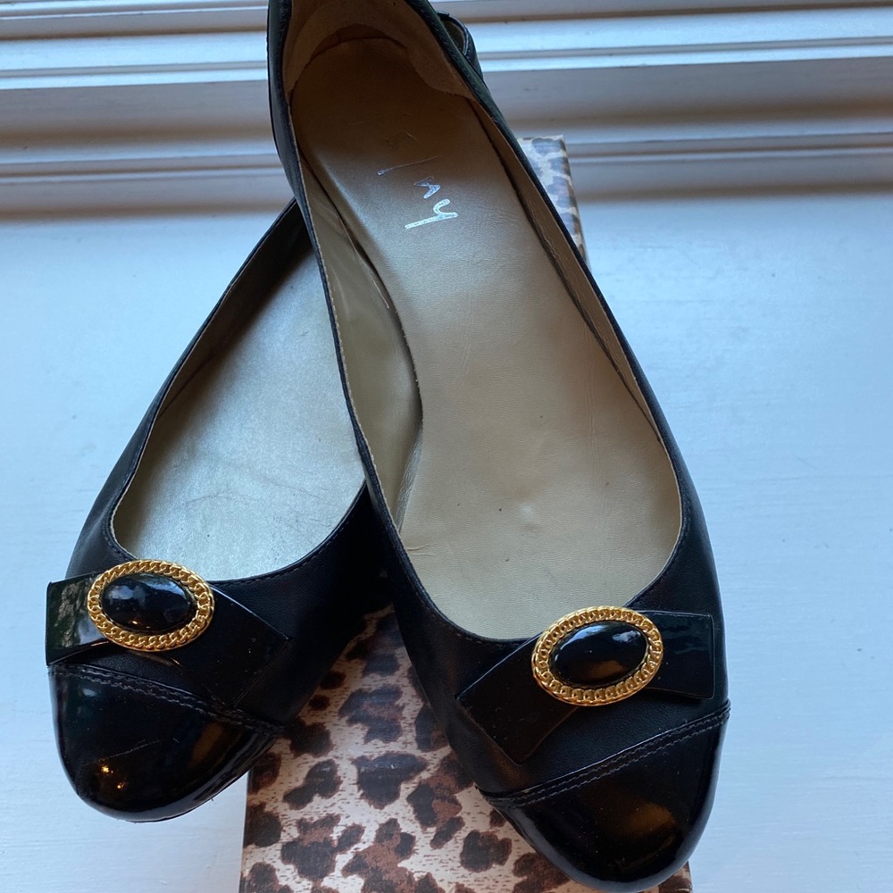 LIKE NEW FSNY black leather flat